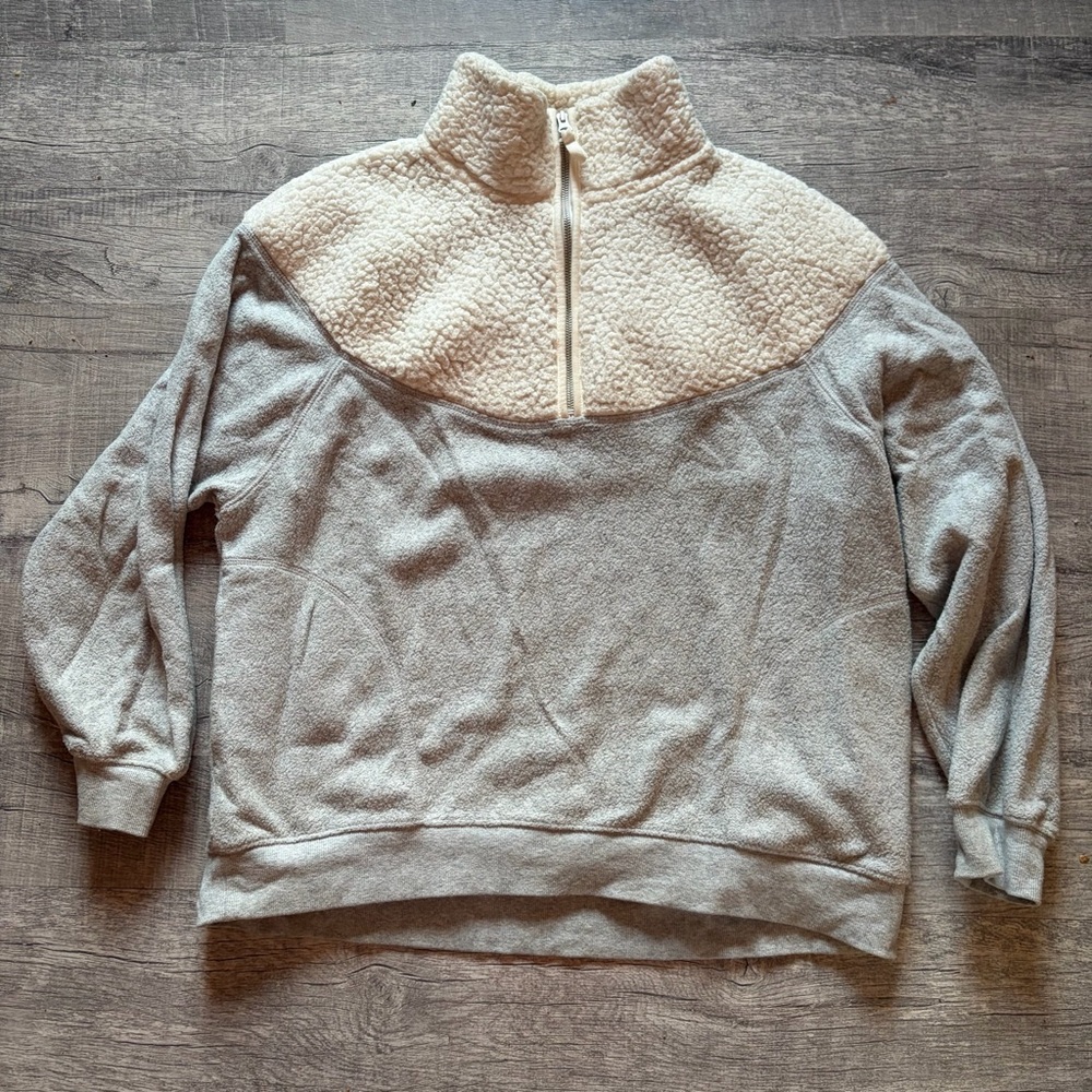 Cozy Gray and Cream Quarter-Zip Sherpa Pullover